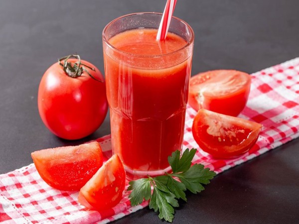 Health is Wealth: The Benefits of Juicing Tomatoes and Other Vegetables for a Healthy Lifestyle